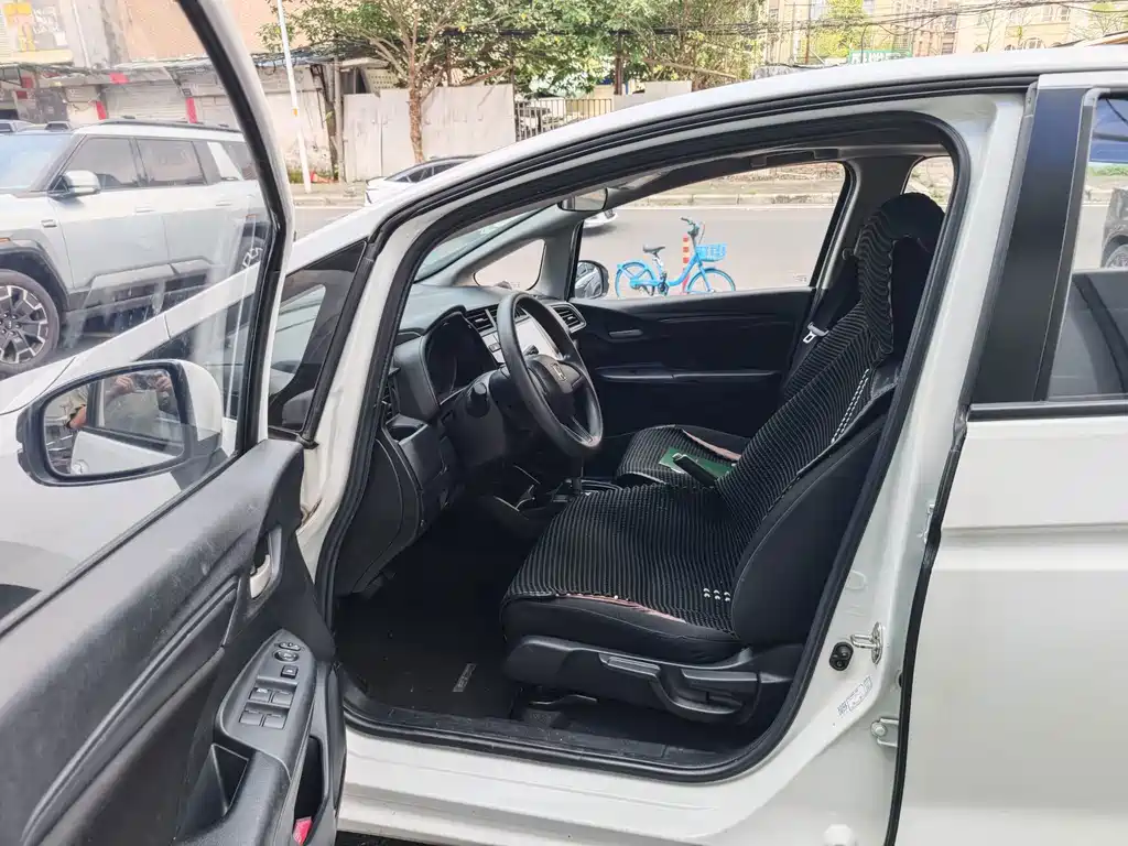 Honda Fit — миниатюра 6