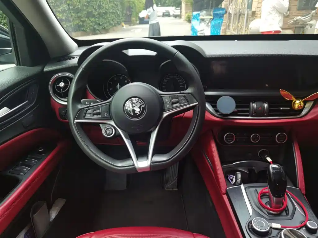 Alfa Romeo Stelvio — миниатюра 3