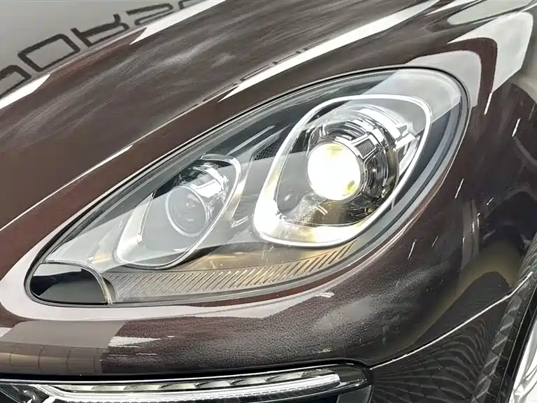 Porsche Macan — миниатюра 7