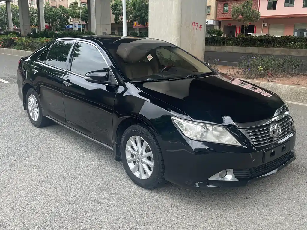 Toyota Camry 2012 2.5G Luxury
