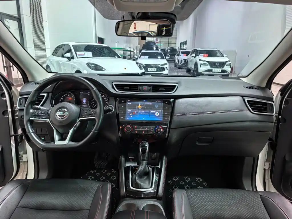 Nissan Qashqai — миниатюра 8