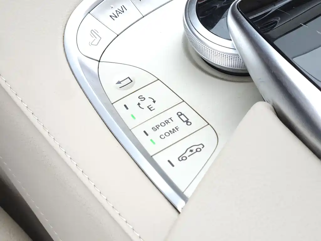 Mercedes-Benz S-Class — миниатюра 21