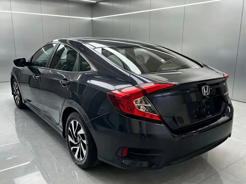 Honda Civic — миниатюра 6