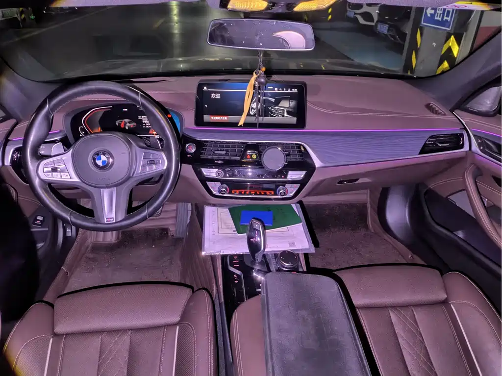 BMW 5 Series — миниатюра 6