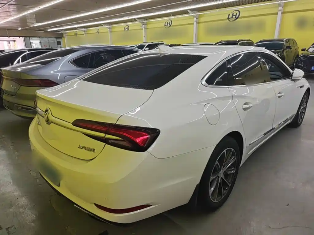 Buick LaCrosse — миниатюра 7