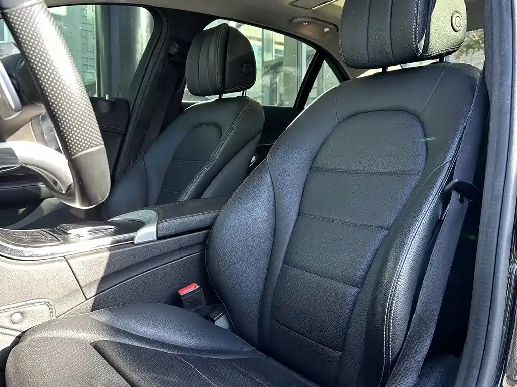 Mercedes-Benz C-Class — миниатюра 18