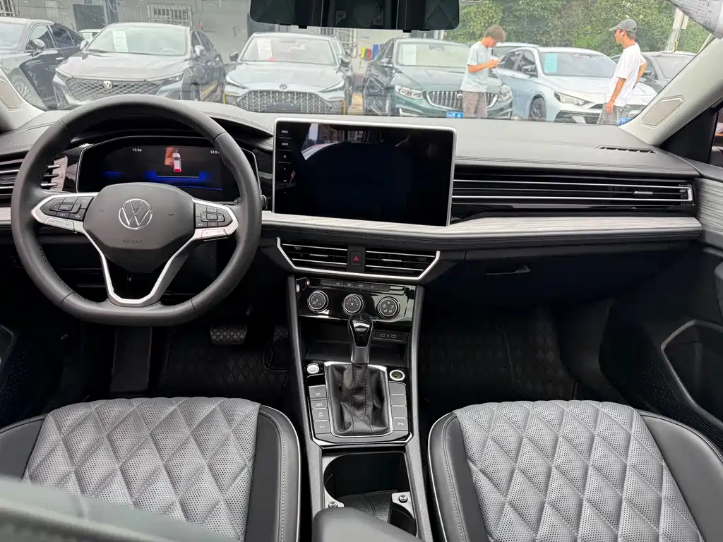 Volkswagen Sagitar — миниатюра 6