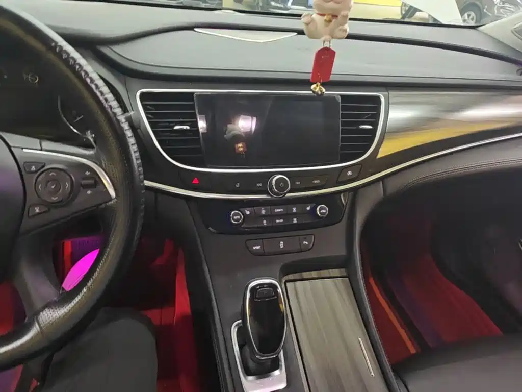 Buick LaCrosse — миниатюра 13