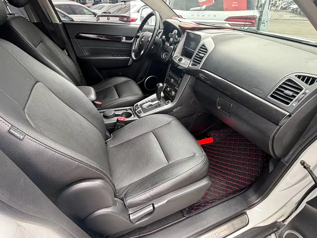 Chevrolet Captiva — миниатюра 13