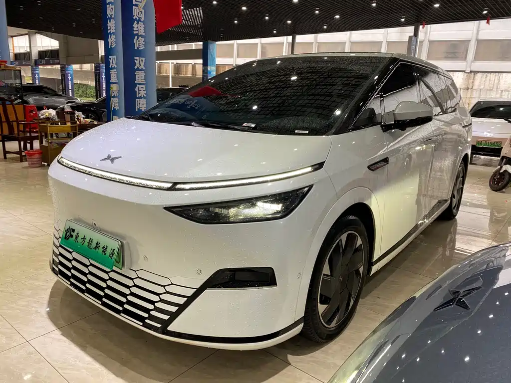 XIAOPENG X9