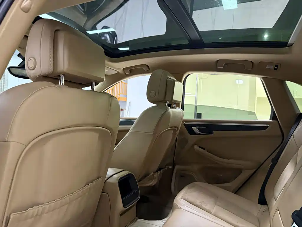 Porsche Macan — миниатюра 16