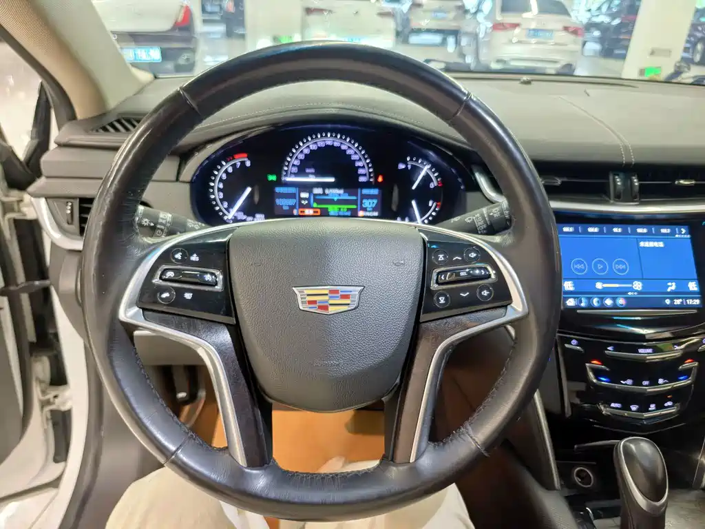 Cadillac XTS — миниатюра 11