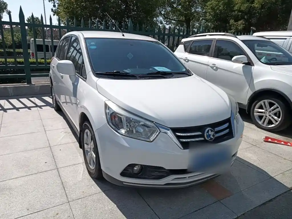 Venucia R50 — миниатюра 4