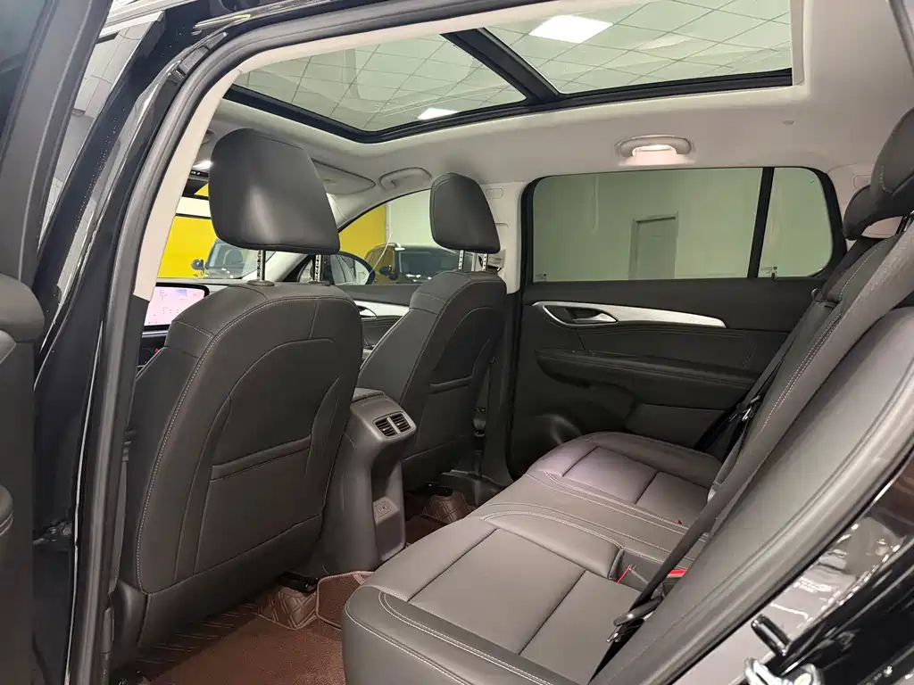 Buick Envision Plus Plus 2025 Plus 28T Platinum