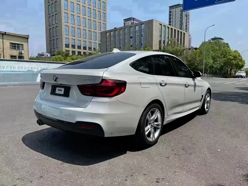 BMW 3 Series GT — миниатюра 7