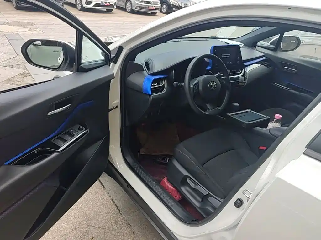 Toyota IZOA — миниатюра 16