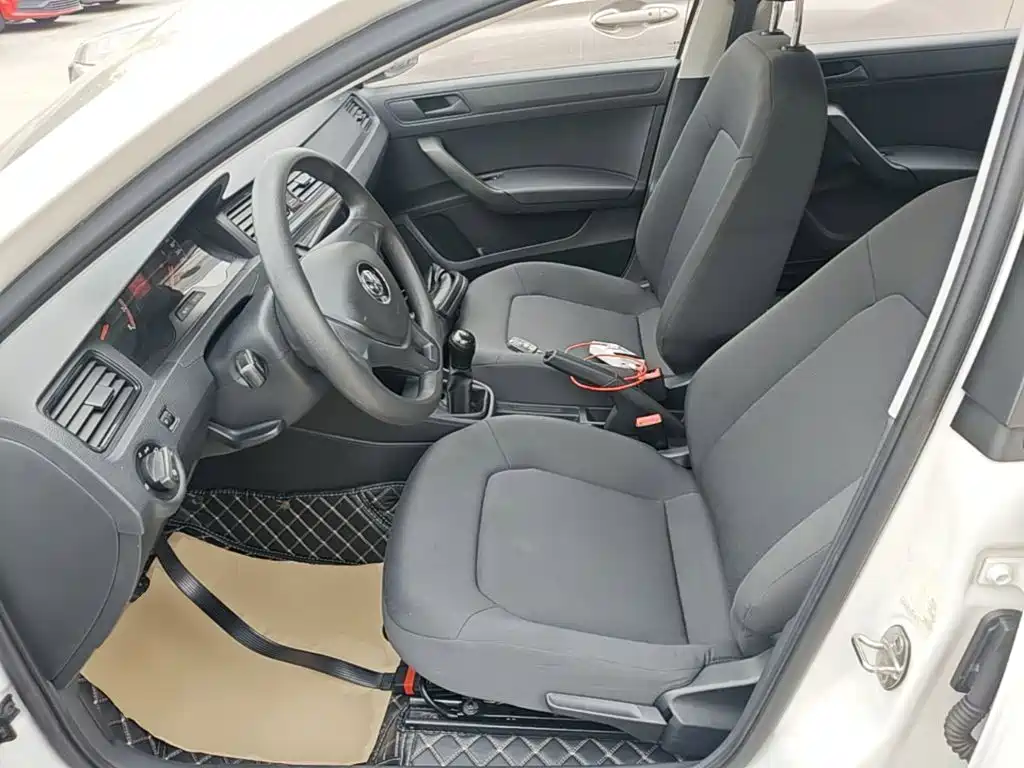 Volkswagen Santana — миниатюра 15