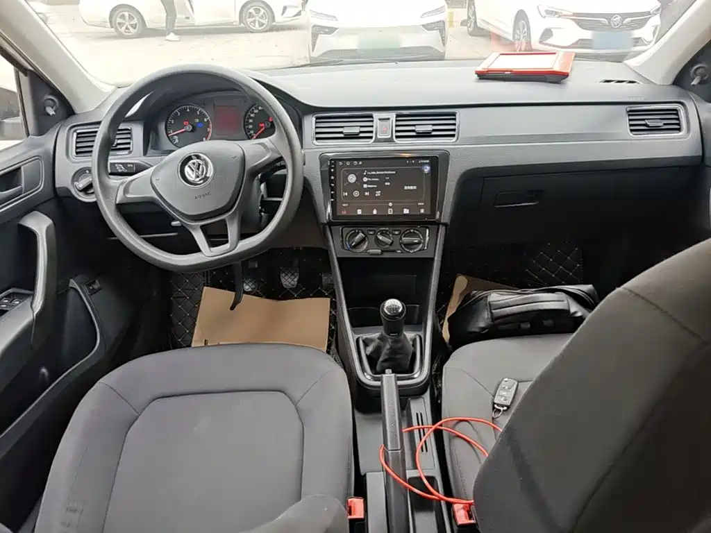 Volkswagen Santana — миниатюра 10