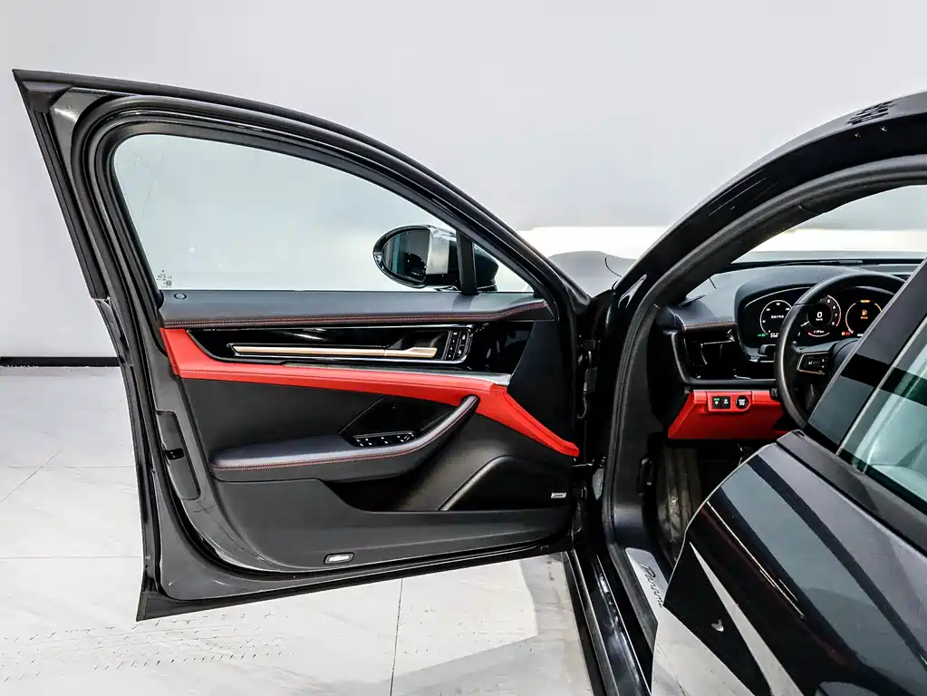 Porsche Panamera — миниатюра 9