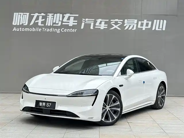 AITO WISDOM WORLD S7 2025