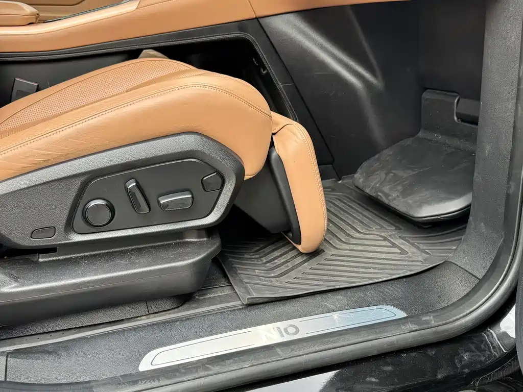 NIO ES8 — миниатюра 13