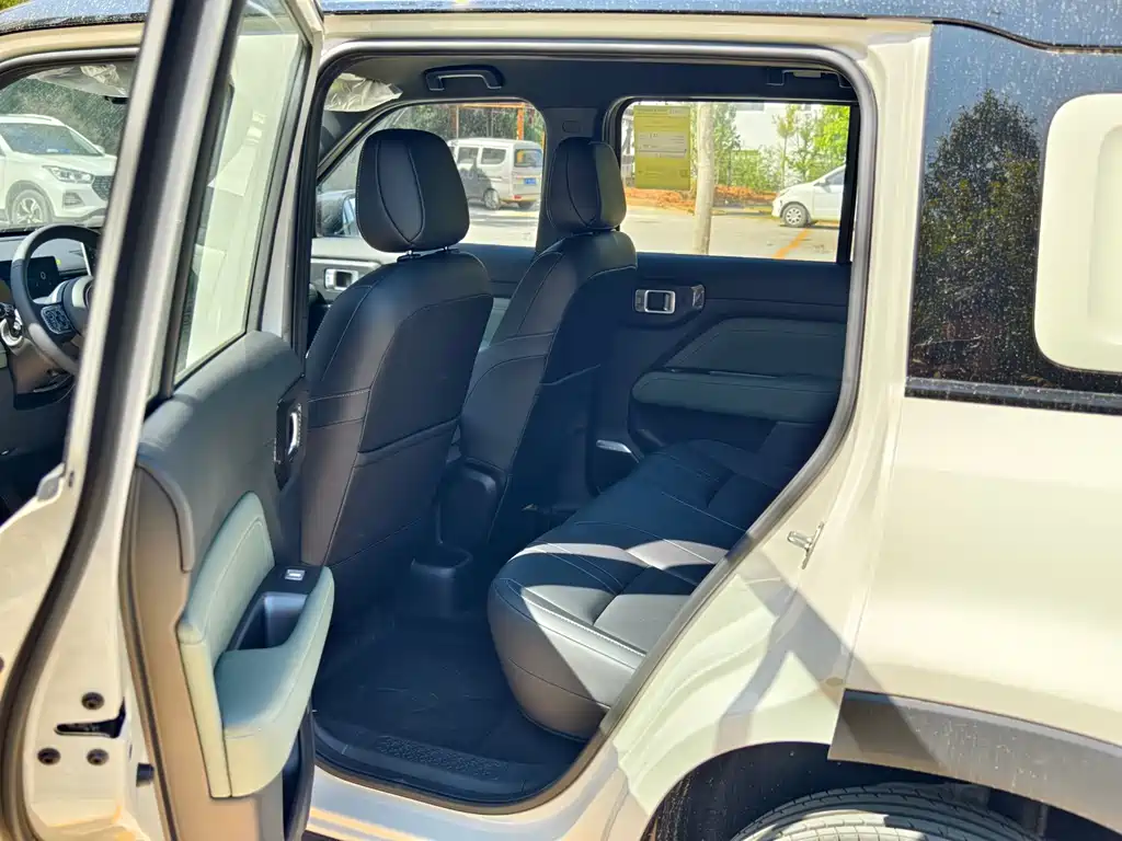 BAOJUN YUE ALSO PLUS