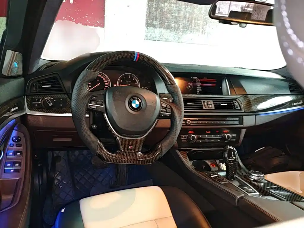 BMW 5 Series — миниатюра 11