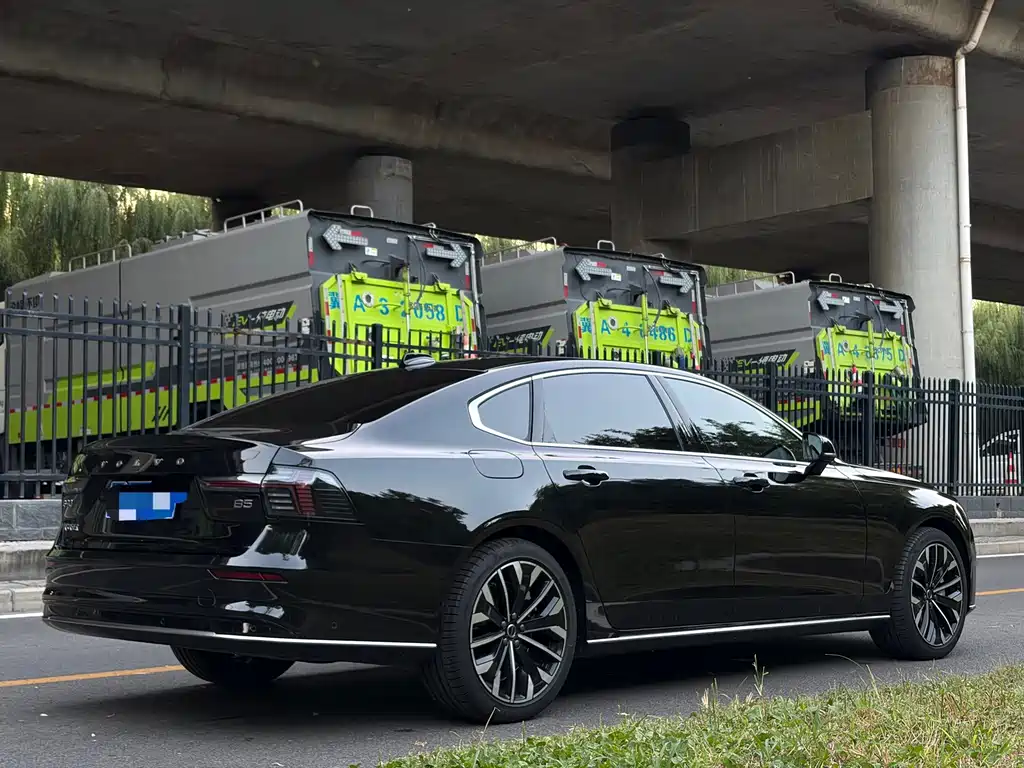 Volvo S90 — миниатюра 4