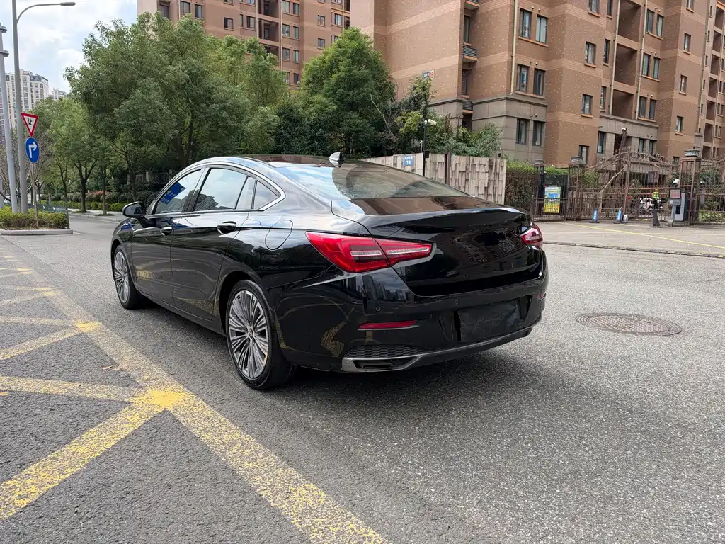 Hongqi Hongqi H5 — миниатюра 11