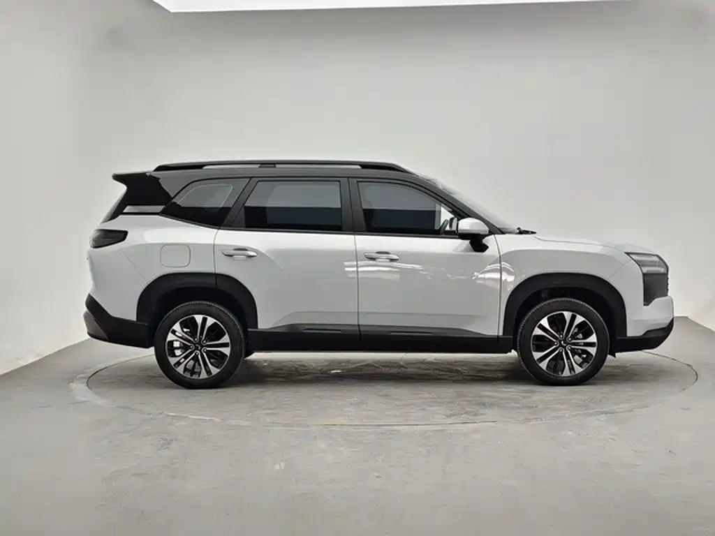 Wuling Xingguang 560 New Energy — миниатюра 3
