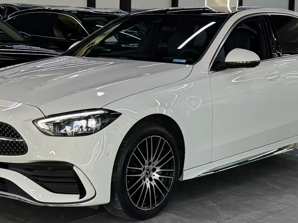 Mercedes-Benz C-Class 2025