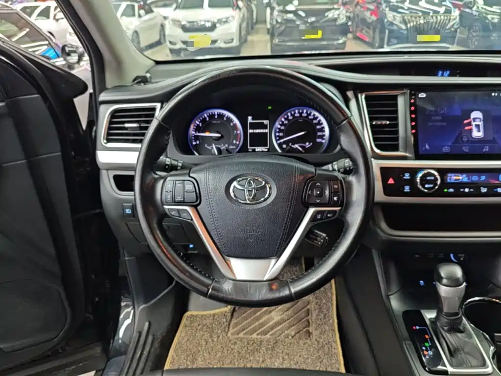 Toyota Highlander — миниатюра 11