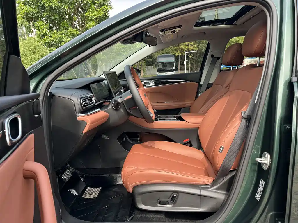 Geely Emgrand — миниатюра 11