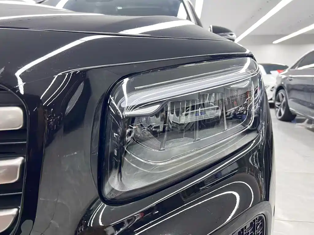 Mercedes-Benz GLB — миниатюра 24
