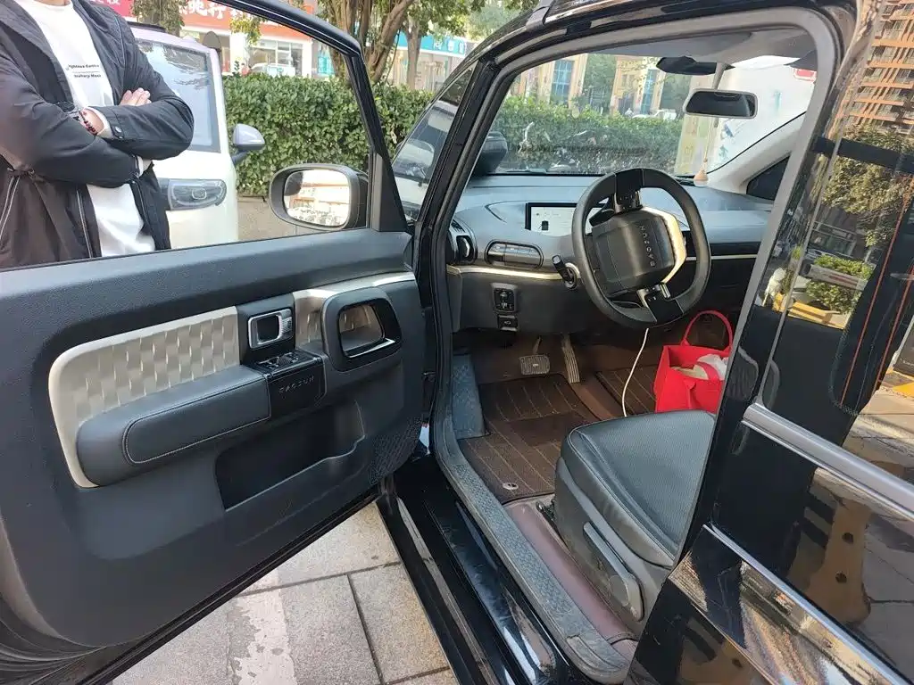 Baojun KiWi EV — миниатюра 12