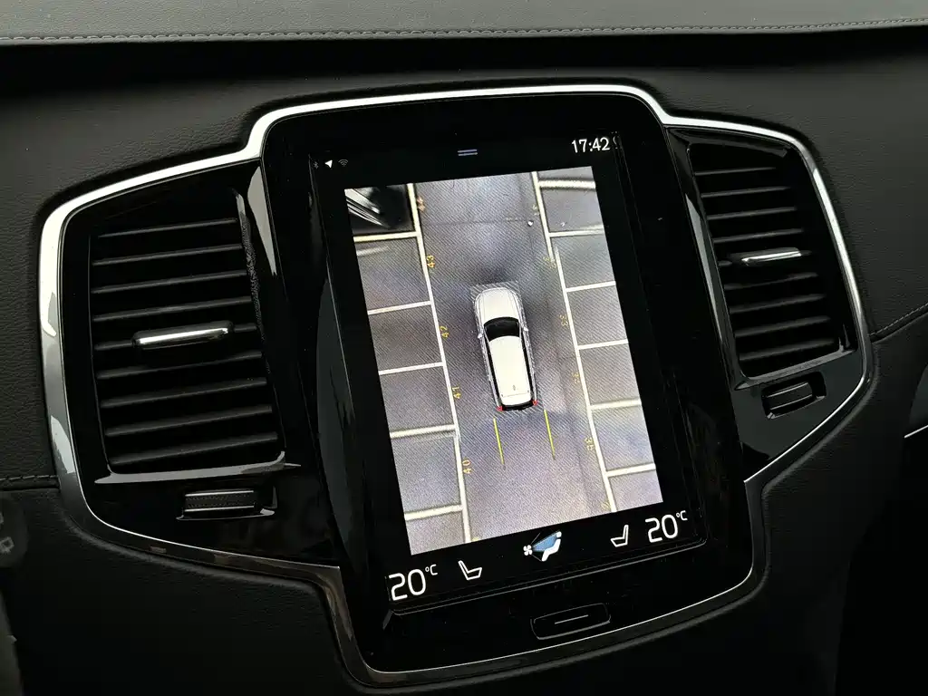 Volvo XC90 — миниатюра 18