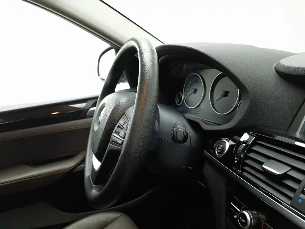 BMW X4 — миниатюра 22