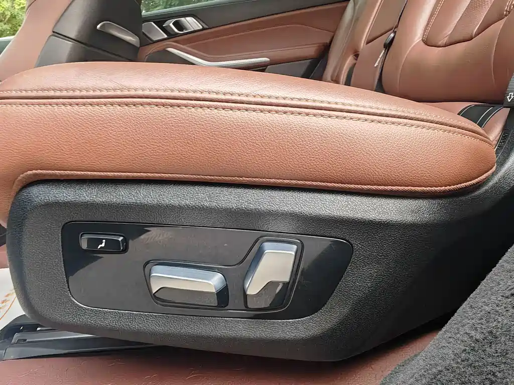 BMW X7 — миниатюра 12