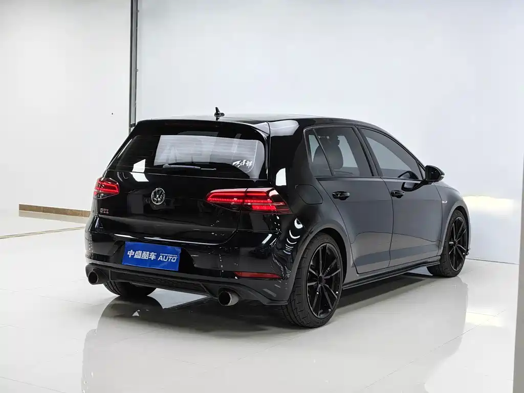Volkswagen Golf GTI — миниатюра 7
