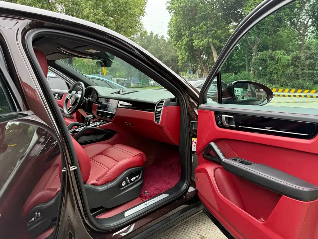 Porsche Cayenne — миниатюра 24