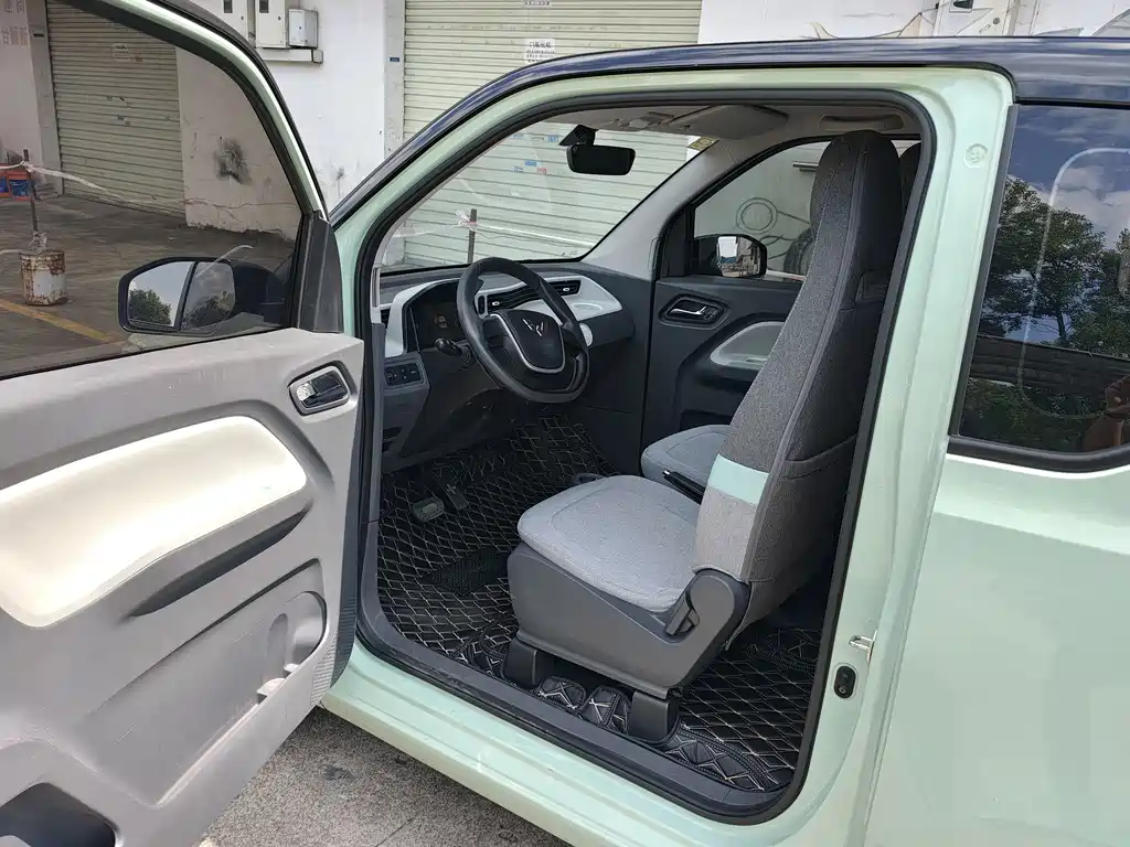 Wuling MINIEV — миниатюра 6