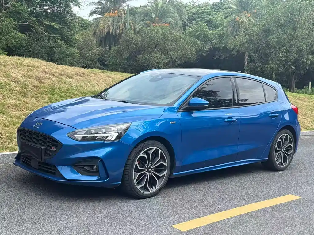 Ford Focus 2021 EcoBoost 180 AT ST Line