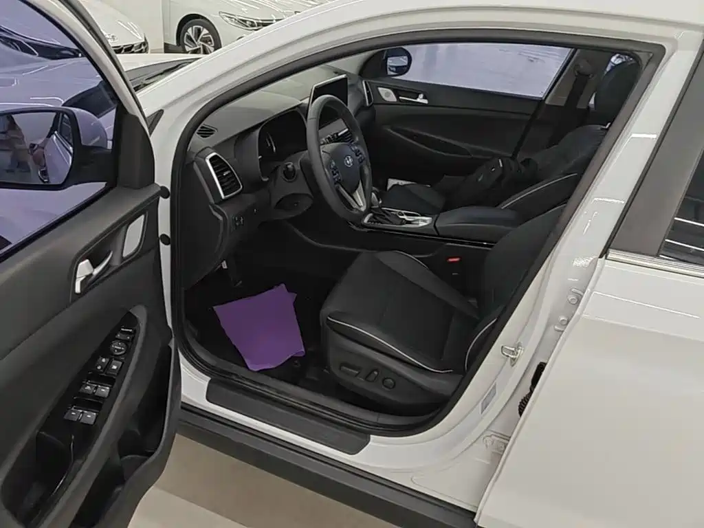 Hyundai Tucson — миниатюра 16