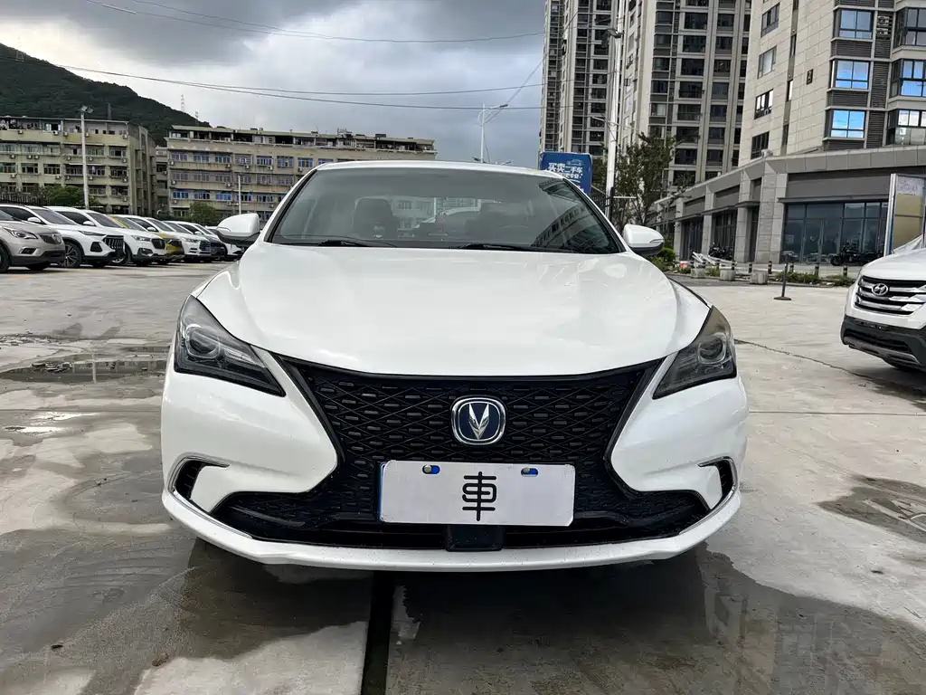 Changan Eado — миниатюра 2