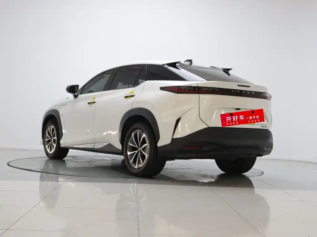 Lexus RZ — миниатюра 6