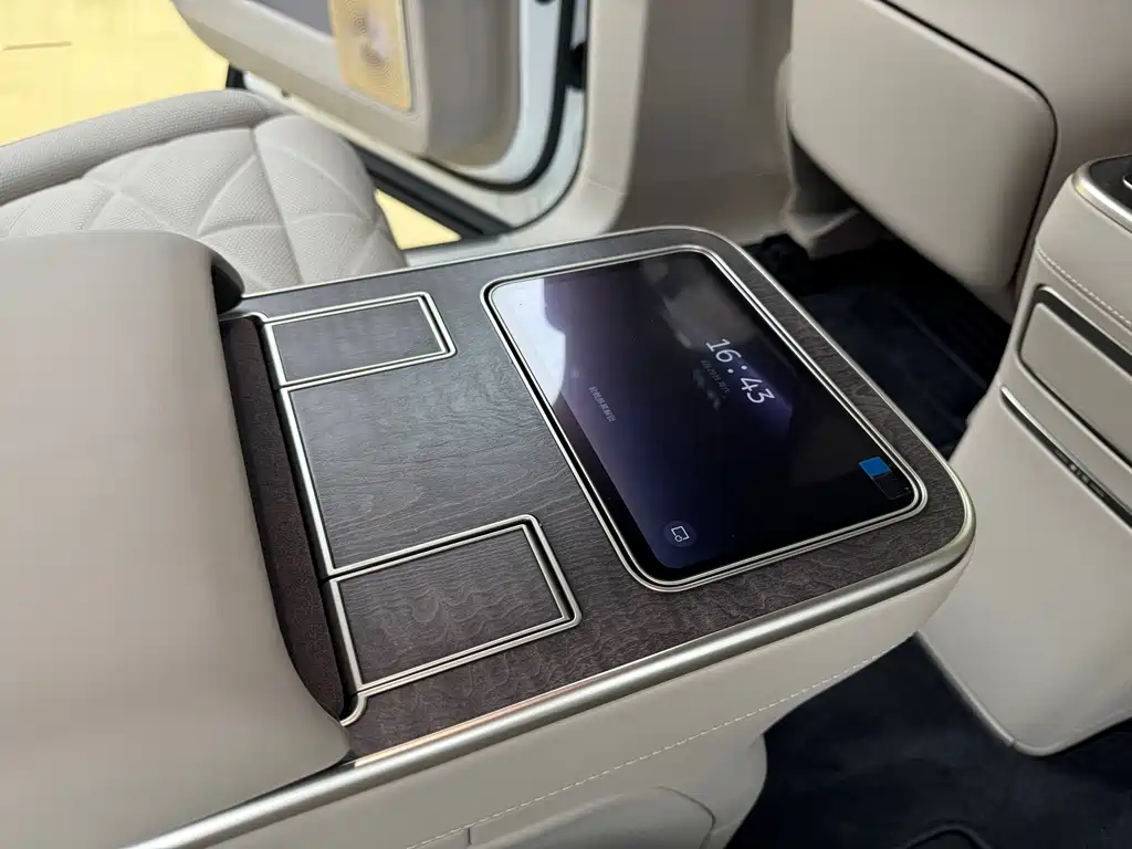 NIO 蔚来ES9 — миниатюра 22