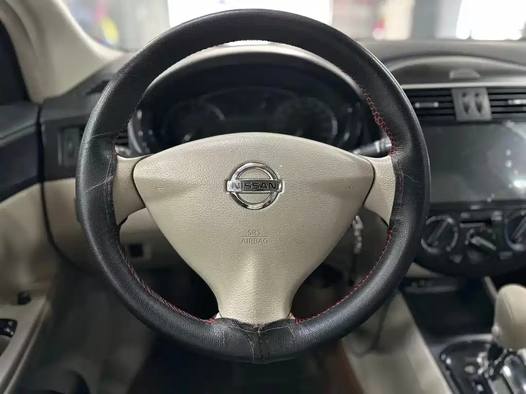 Nissan Tiida — миниатюра 12