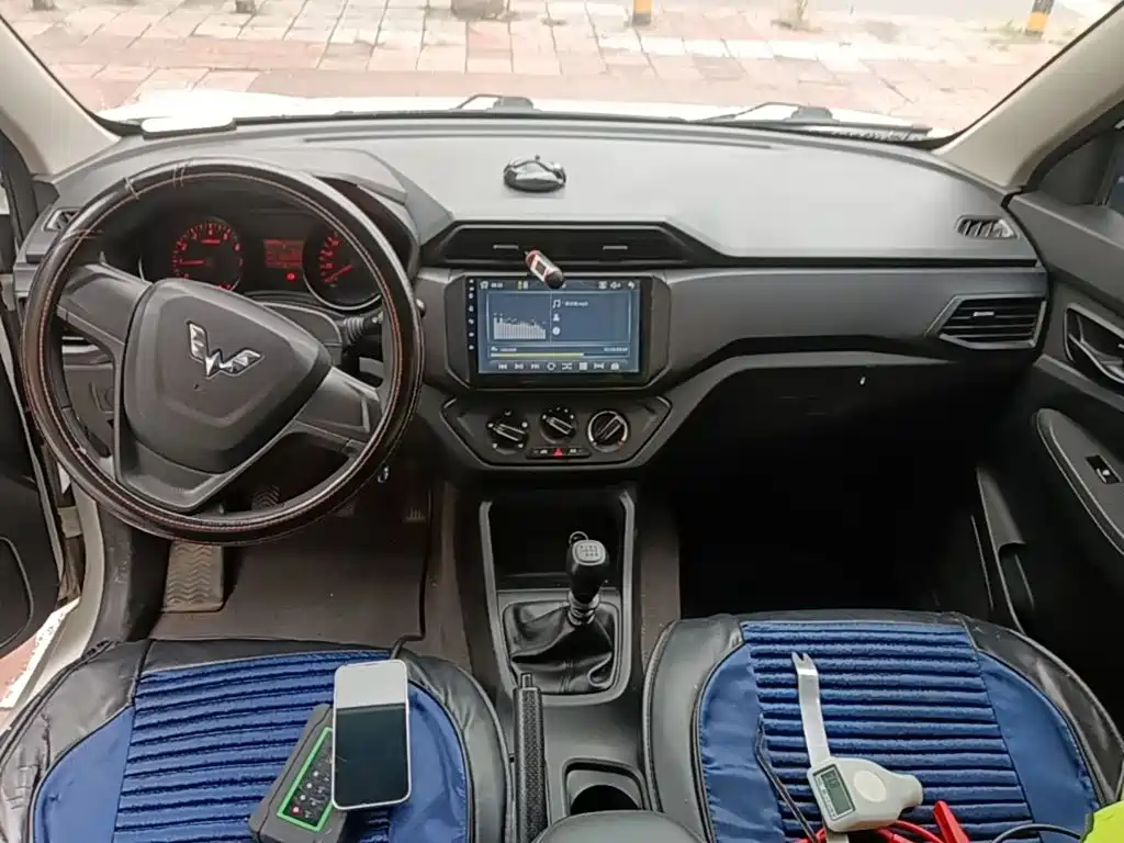 Wuling Hongguang — миниатюра 10