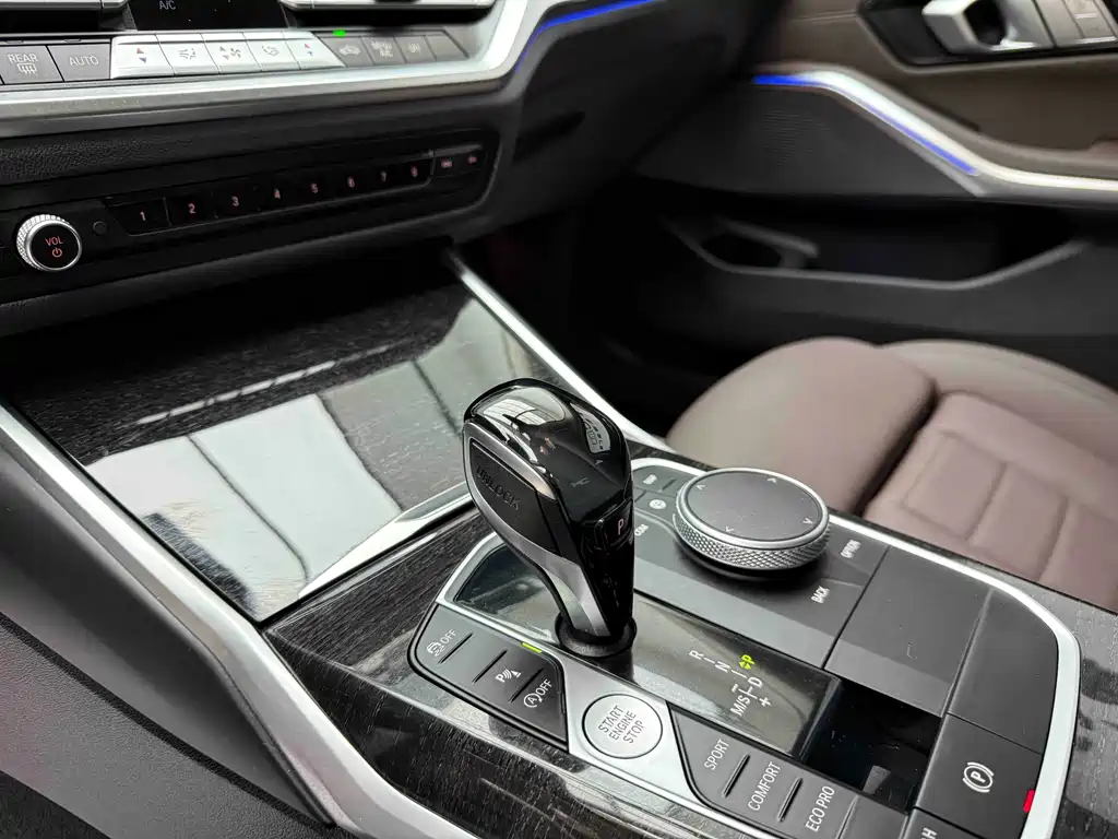 BMW 3 Series — миниатюра 12