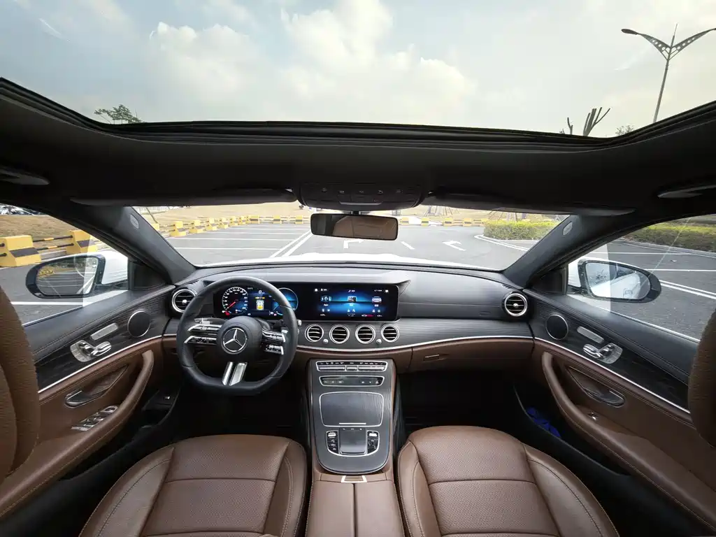 MERCEDES-BENZ E CLASS